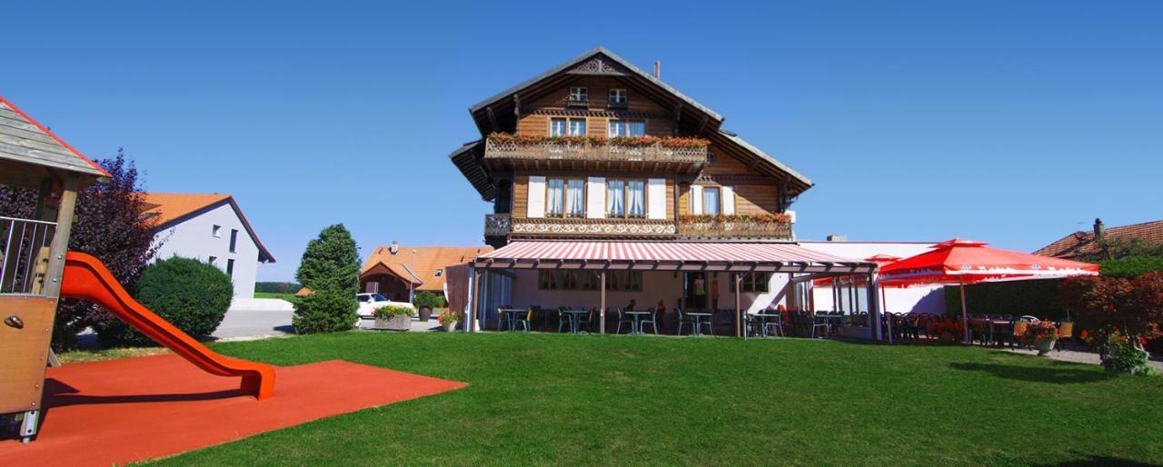 Hotel - Restaurant Le Manoir Vaulruz Exteriör bild